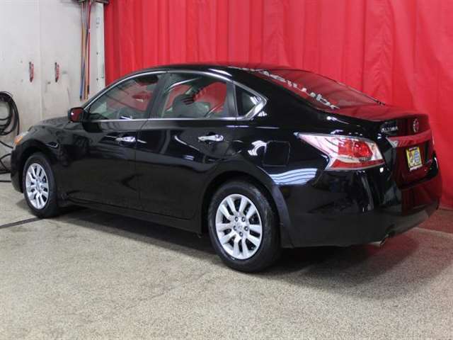 Nissan Altima 2014 photo 2